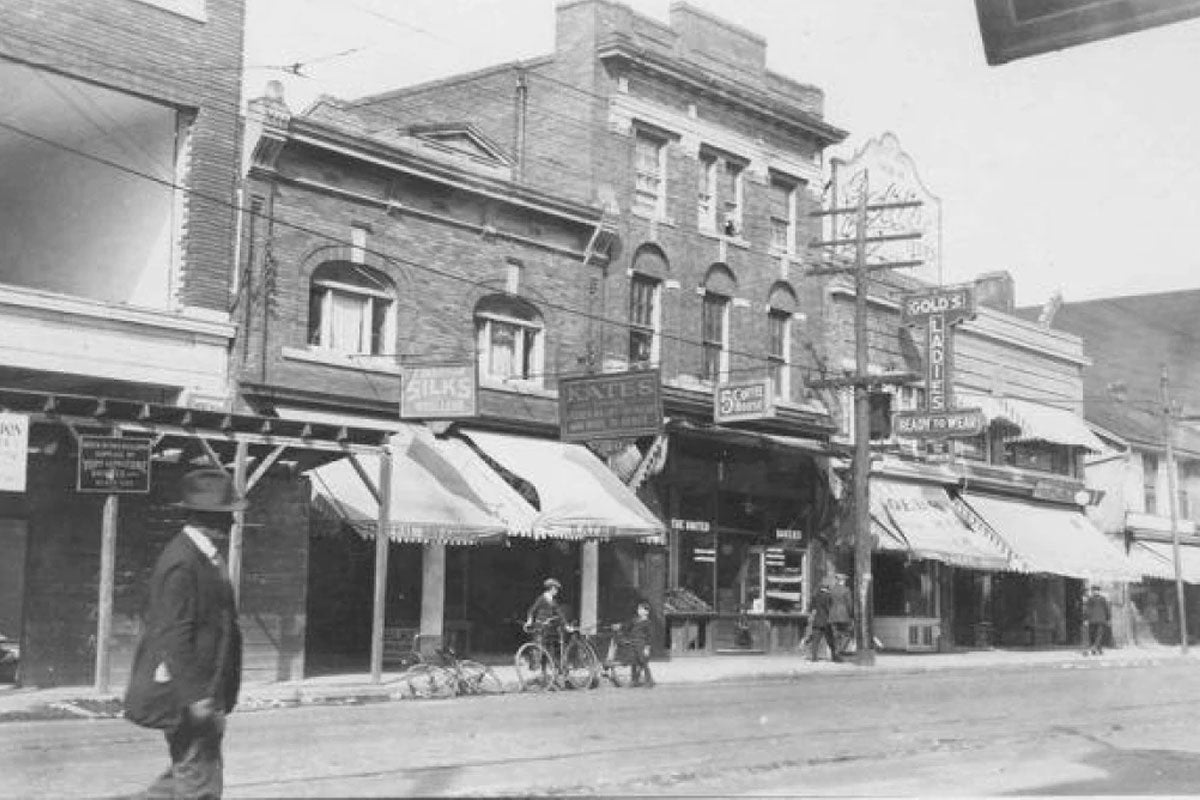 Toronto restaurant turns 100